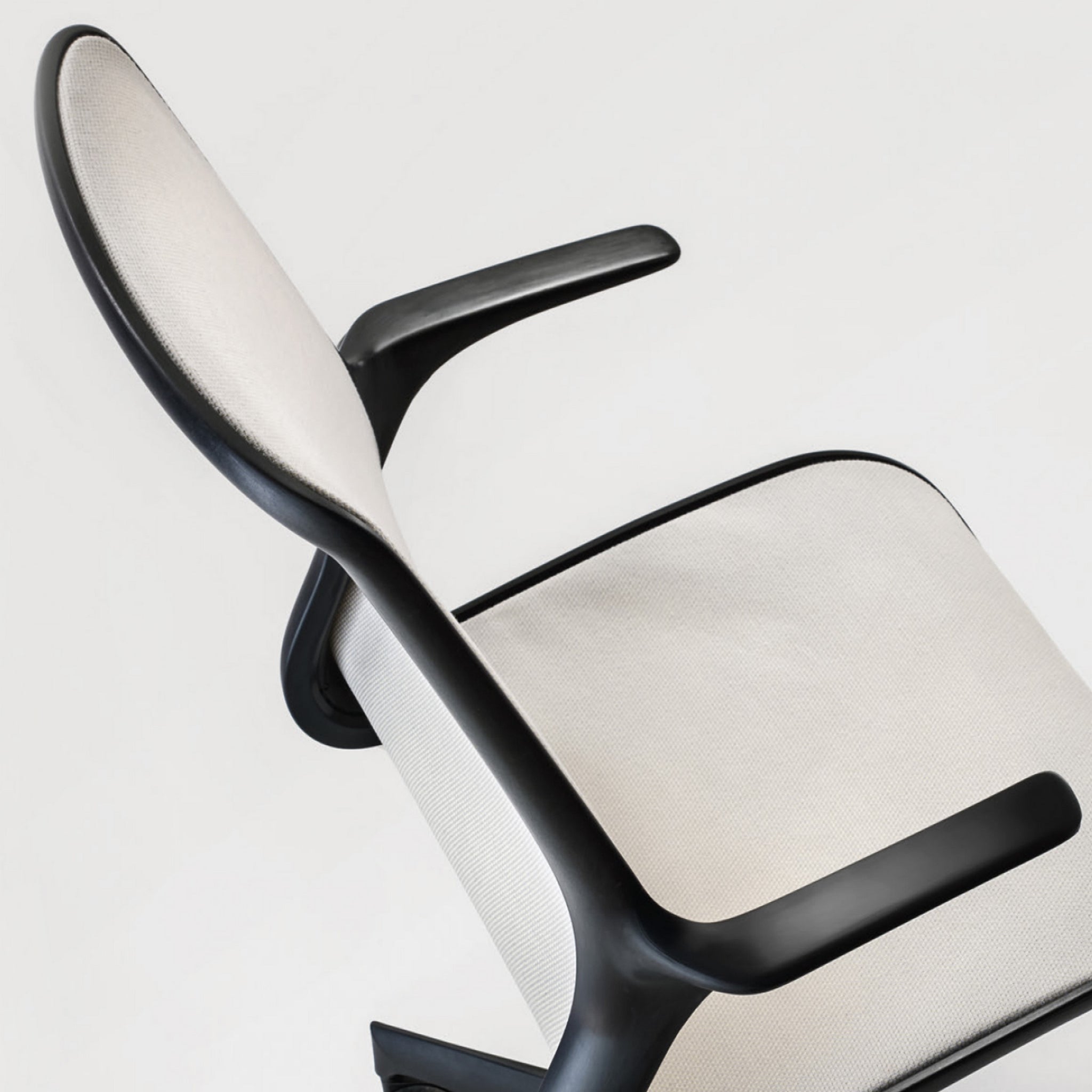 Tempo Mesh  Agile office Chair