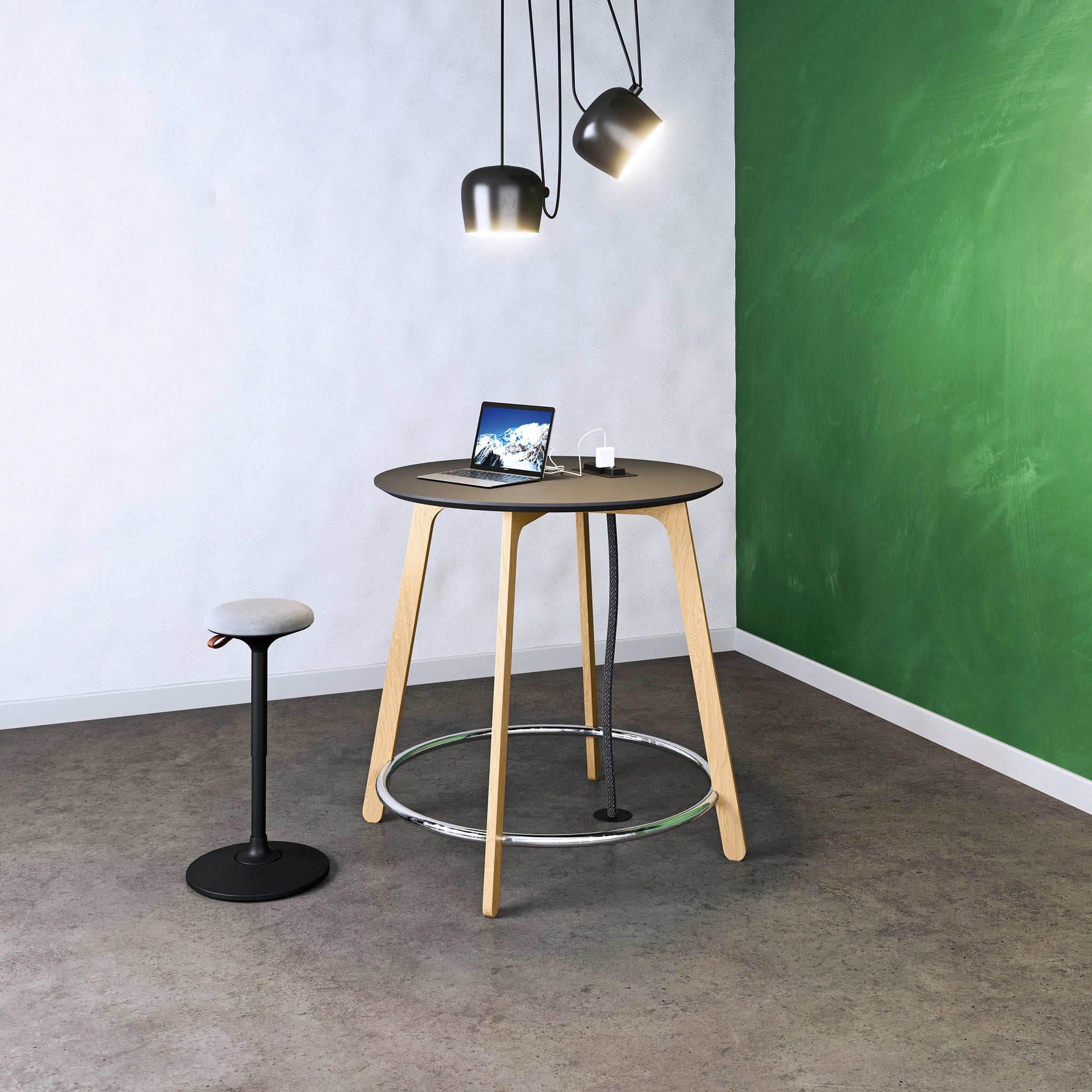 Cloonch standing seat